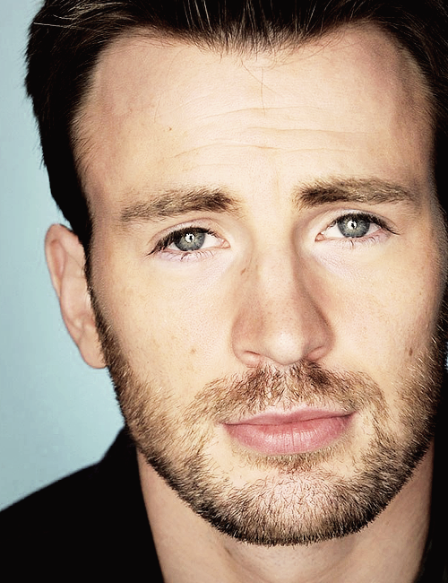 27/∞  pictures of Chris Evans