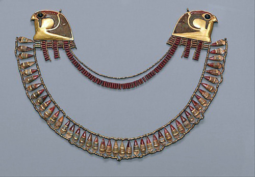 Broad Collar, reign of Thutmose III, Dynasty 18