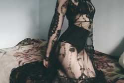 Dirtyvirgin-Me:  Follow :Dirty Virgin