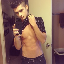 waistbandboy:  I love a guy built like this! What a hottie!  Follow him if you agree, He posts a lot of his pics!