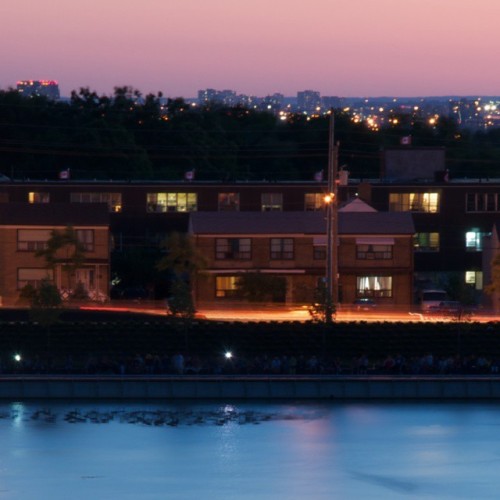 Happy #summersolstice #toronto! Here’s a #sunset over the #citytaken at #downsviewpark #northy