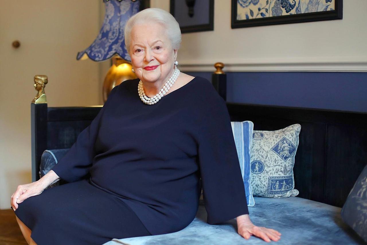 wehadfacesthen: Legendary Olivia de Havilland has been named a Dame of the British