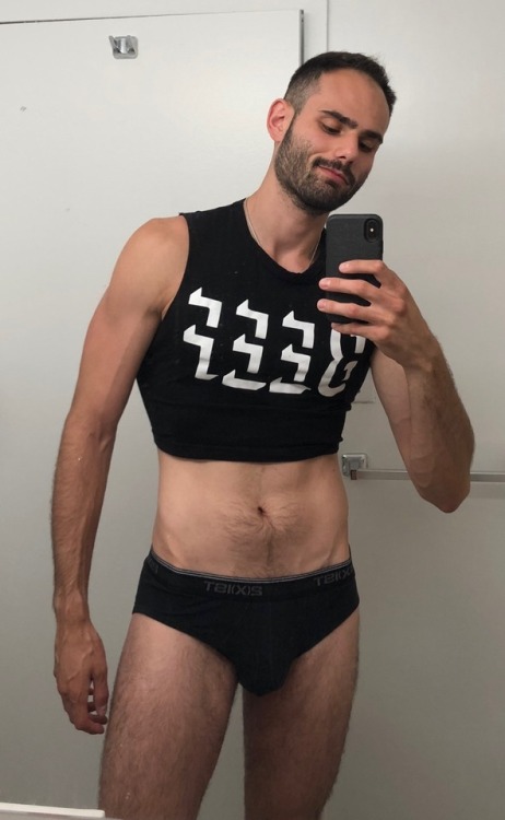 tj-593:  tj-593:Taking votes: which crop top lewk do I serve tonight at MasterBuilt? Majority vote goes to BEEF as per tumblr and other friends.  White!!!