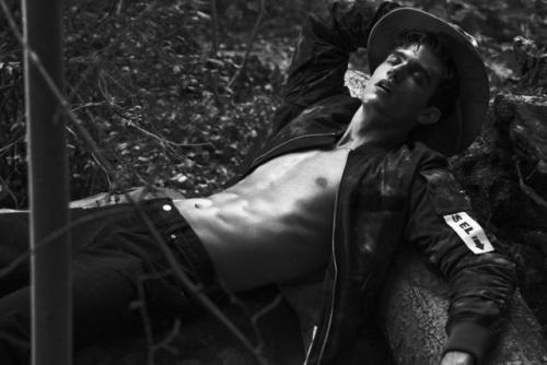 Porn thejoyseeker:Xavier Serrano for L’Officiel photos