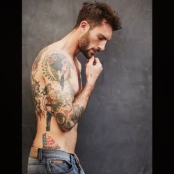 officialsuicideboys:  #suicideboy #welovebeards #tattoedman #tattooed #tattogram #tattoos #tattoosofinstagram #inkedboy #inkboy #inkedbody #instabeard #instasize #handsome #jeans #mancrush #manwithtattoos #malemodel 