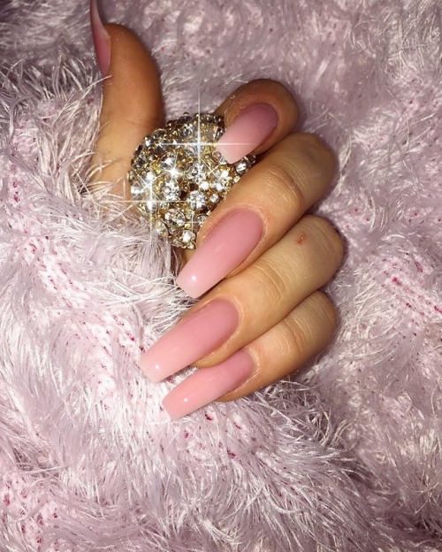 classsybeauty: brokebutclassyy: Classsybeauty elllenagilbert.tumblr.com/