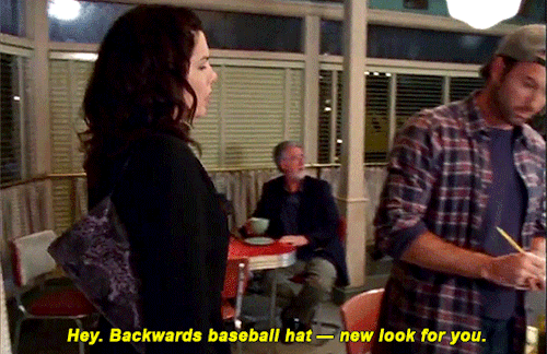 snqa303: GILMORE GIRLSLuke Danes + Backwards Baseball Hat