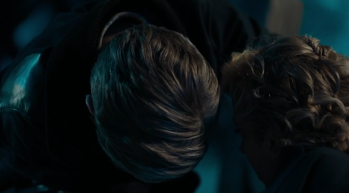 sherlockfandomtandem: skulls-and-tea: He moved to touch John, barely shown onscreen, then backed awa