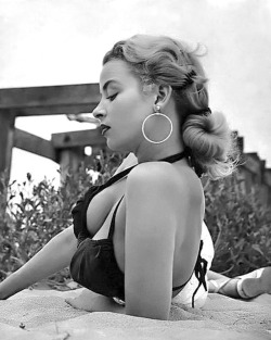 20th-century-man: Eve Meyer / photo by Russ