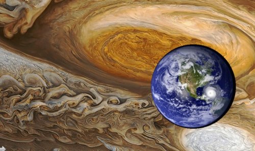La Gran Mancha Roja de Júpiter comparada con el huracán Katrina (NASA).