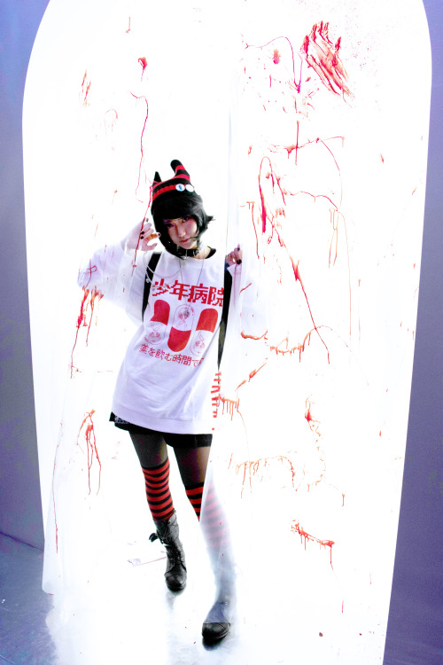 xxyokaisekaixx: SHONEN HOSPITAL SWEATSHIRT LONG SWEATSHIRT WITH STITCHINGS ON THE SIDE SUPER COMFTY 