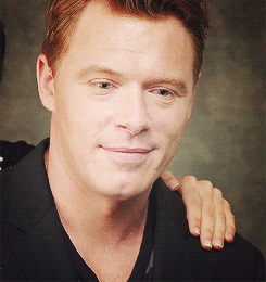 sombergrace:  Diego Klattenhoff + the tongue thing 
