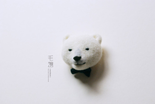  ▋Mr. Polar Bear Brooch approximately 4 x 4.5 x 3 cm 