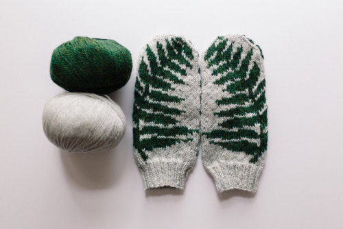 sosuperawesome: Mittens and DIY Patterns by Stephanie Balog on Etsy  See our ‘DIY’ tag   Follow So Super Awesome: Facebook • Pinterest • Instagram  