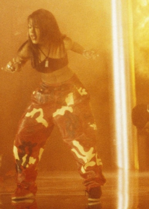 aaliyahsources: Aaliyah on the set of “Hot Like Fire” video shoot (1997)