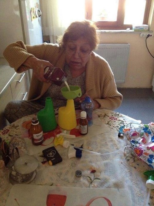 creativenothing: Mother preparing anti-teargas solution for her daughters who go to protest at Gezi 