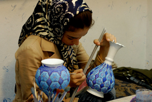 khaste-irooni: Detailing pottery in Iran
