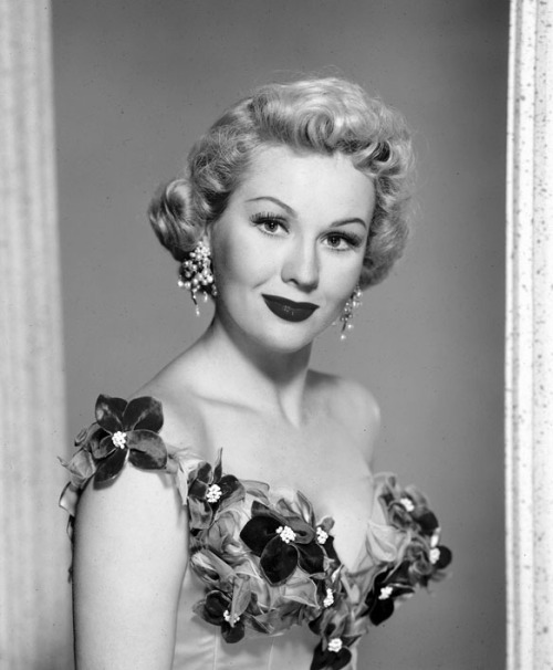 retrogirly:  Virginia Mayo