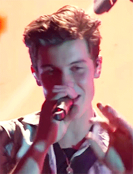 mendes-shawn: He’s so cute 😭❤️   