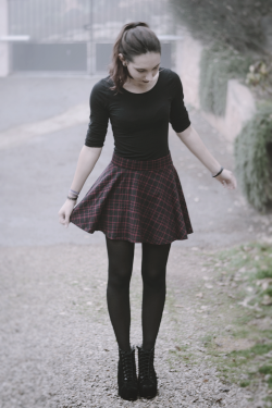 pleatedminiskirts:  That’s a nice tartan skirt. Nice top too. 