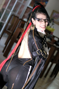 cosplay-booties:  Bayonetta smile by carolinaangulo 