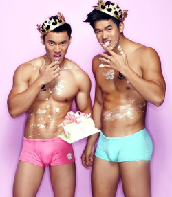 cross-leggeddefiance:  chinkoheartschinko:  Alex Choong &amp; Alex Chee for Gymcollege  Yum 