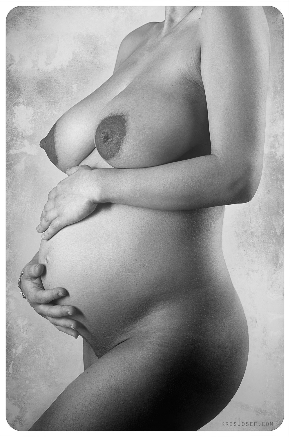 luvthosepreggos:  (via TumbleOn)