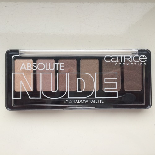 be nude