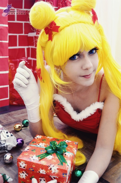 Usagi Xmas outfit - Grasie Fink(Grasie) Usagi Tsukino Cosplay Photowww.rolecosplay.com/