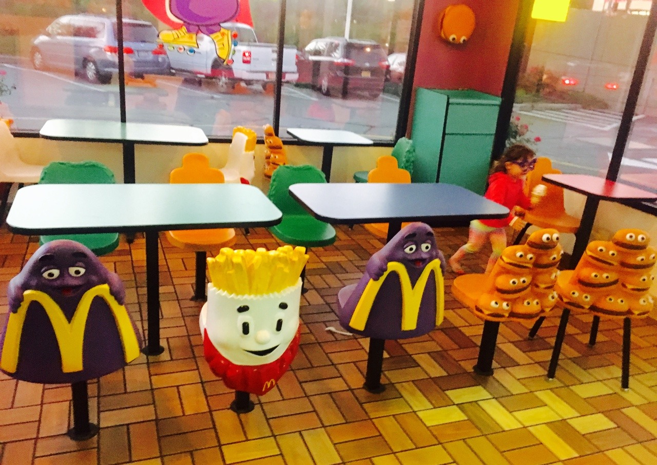 jollyjellytoys:McDonald’s chairs