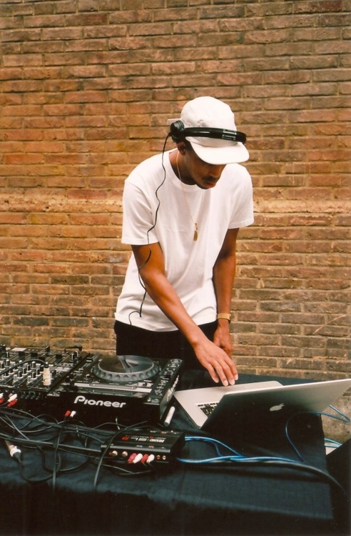 ukgaragegirls:  The Photographers Gallery. Ewen Spencer’s UKG DJ Sets