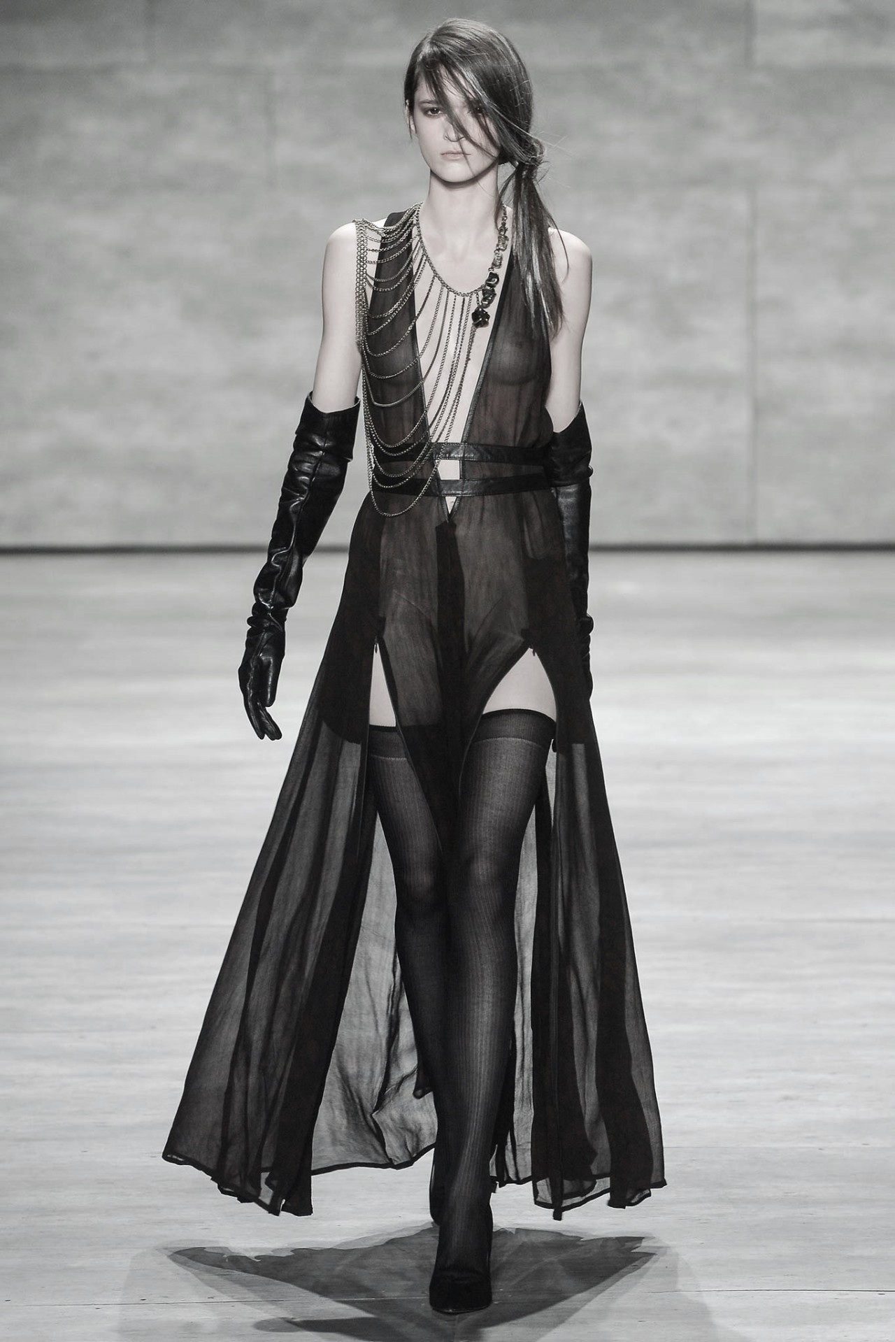 hellotailor:  her-dysfunctional-mind:  Fall 2015 Ready-to-WearNicholas K  good outfit