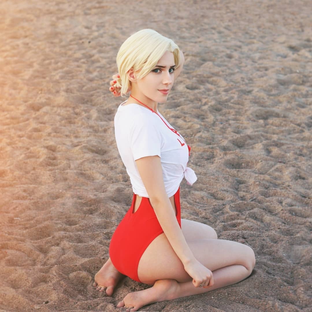 takeomeow-blog on Tumblr: Last photo of my baewatch Mercy 🌟