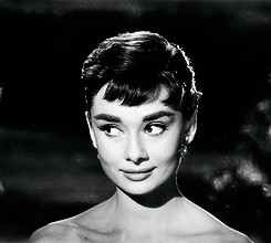 theniftyfifties:  Audrey Hepburn - gifs 