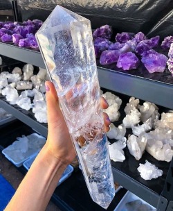 lighthousesystem:  artisticlog:  Dream crystal 💎✨  Simply beat the negative energy out of your life like a baseball bat 