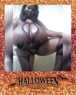 mschocolitt69:Happy Halloween…. would you like some Chocolitt 🍫😘