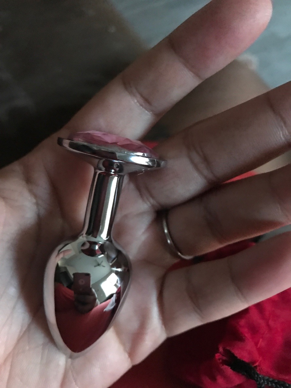 clearmind-healthybeing:  mermaidnympho:Oh la la and it came in a little pouch how