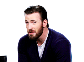 beardedstevenrogers:happy birthday @beardedchrisevans!   