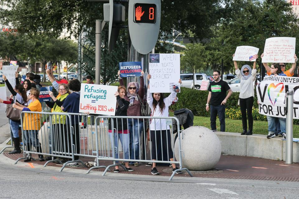 fuckyeahmarxismleninism:  Houston: Texas Stands for Syrian Refugees, November 22,
