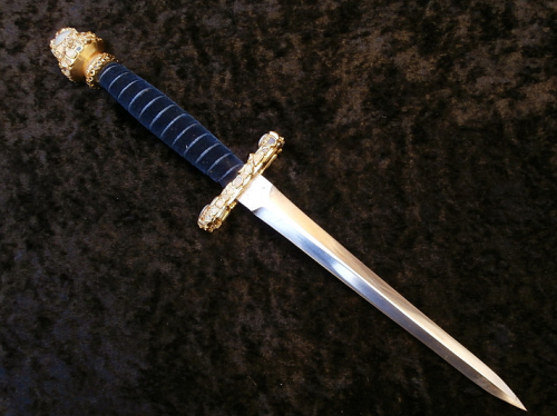 thymehoney:steel dagger with opals and velvet covered grip (source)