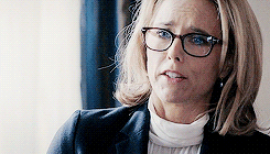 beautifuldisastr:elizabeth mccord in every episode - 2.04 waiting for taleju 