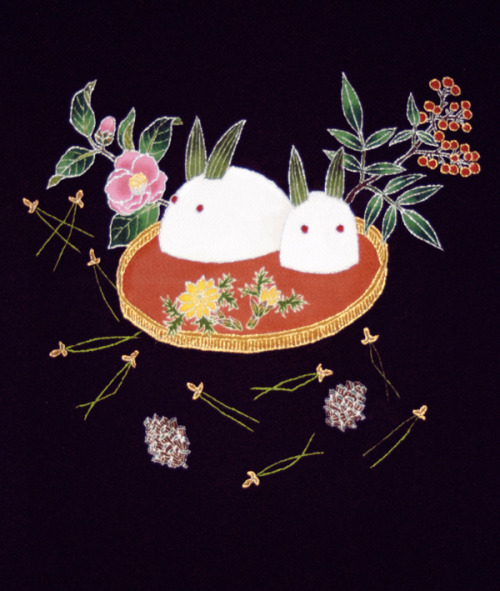 Yukiusagi (snow bunny) paired with winter plants (camellia, nandina​, winter chrysanthemum, pine nee