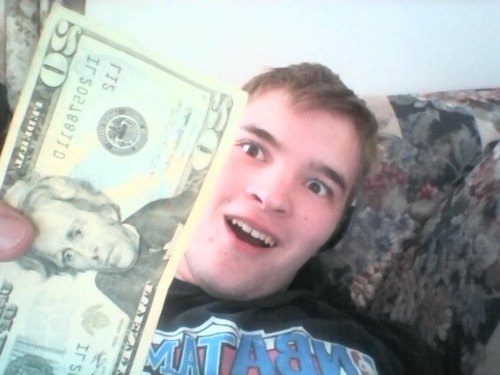 leviathanfortyeight:  popularboyfriend:  guy:  *slides you $20* pls stop ignoring