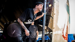 mitch-luckers-dimples:  Of Mice & Men