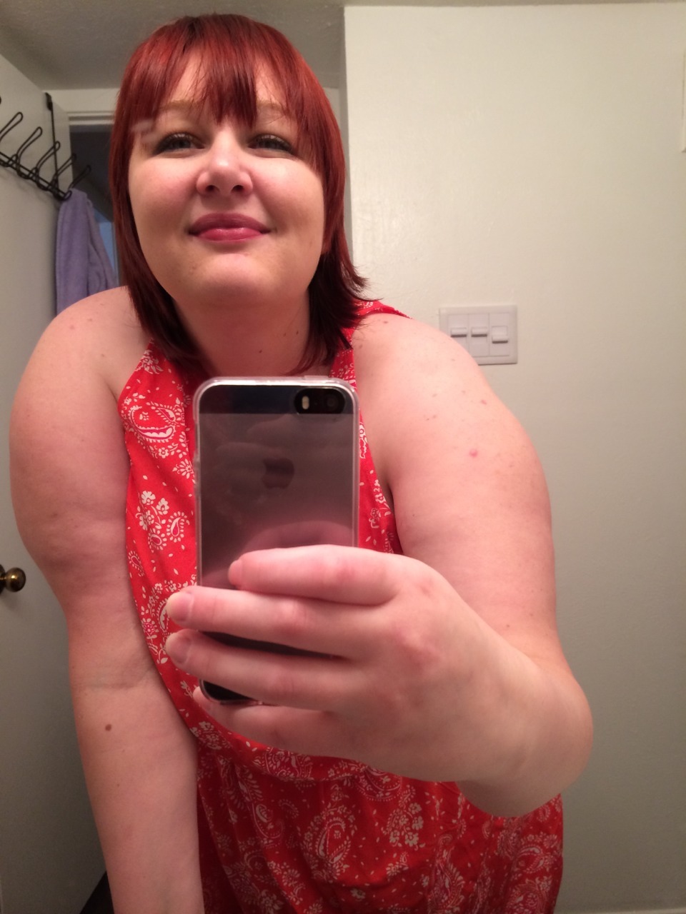 scarletslutmolly:  I like the way my hair looks today.