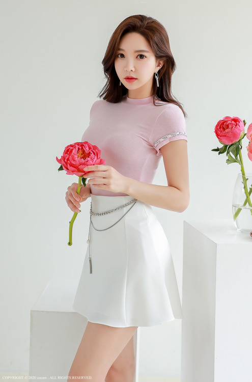 korean-dreams-girls:  Park SooYeon - May
