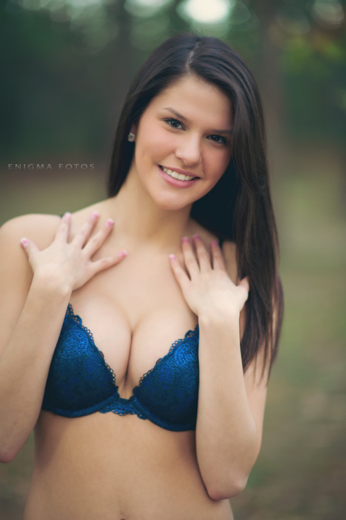 lovebeginsandloveneverends:  More @ http://lovebeginsandloveneverends.tumblr.com