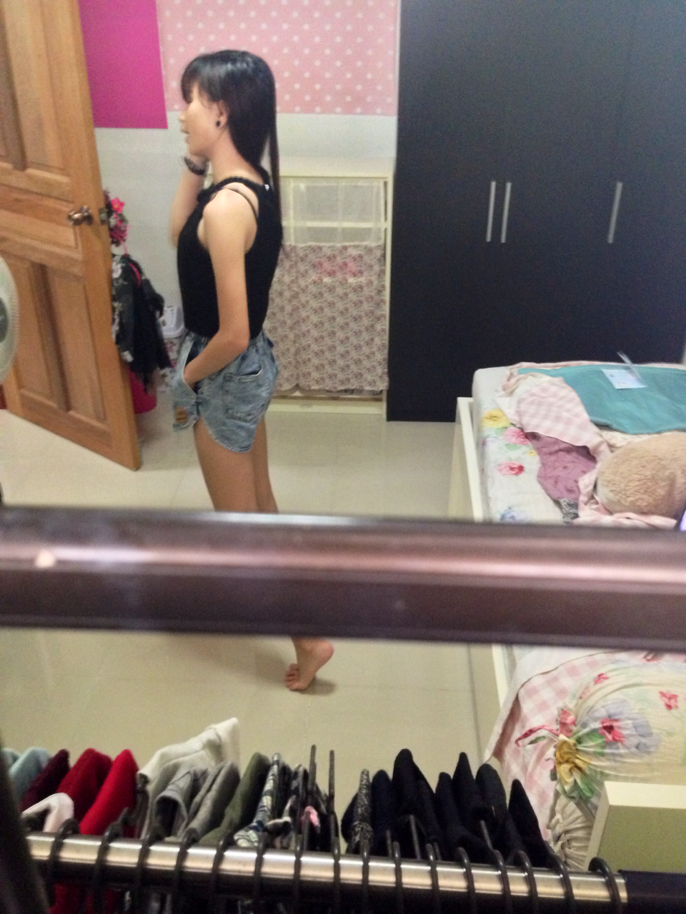sexninks:  Want too put my dick inside of them so badly 