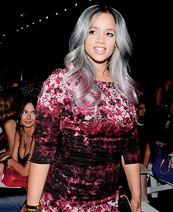 birdiekorine:  xthedeathofme:  vulturesintrees:  winchestersarrow: Dascha Polanco at the Tracy Reese Fashion Show during Mercedes-Benz Fashion Week Spring 2015  I’m fucjing screaming   Wow  i need her hair i don’t think i can stress that enough