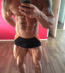 bodybodyman:  Anthony Oosterlaag 